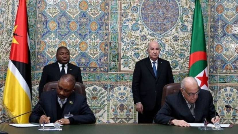 Cerimónia de assinatura dos acordos de cooperação entre a República Democrática Popular da Argélia e a República de Moçambique